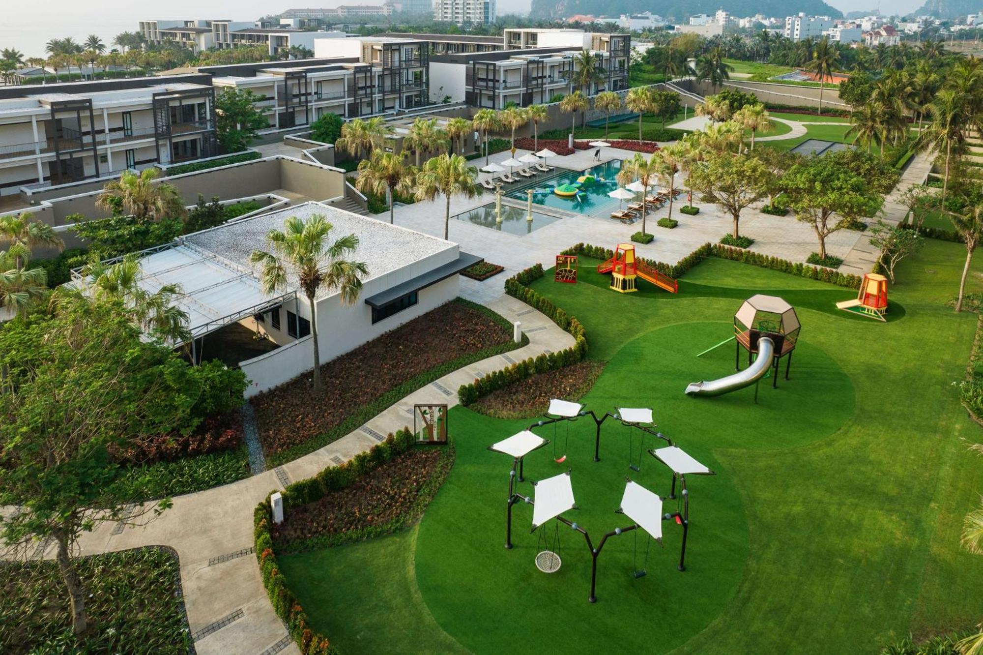 Hyatt Regency Danang Resort And Spa Buitenkant foto The clubhouse at the Vinpearl Golf Club