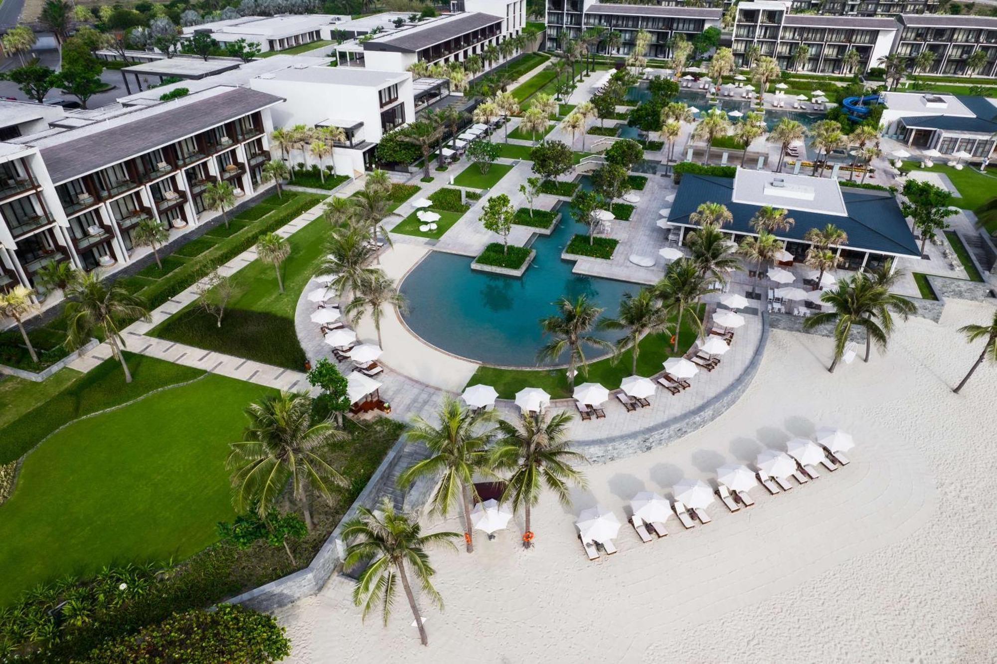 Hyatt Regency Danang Resort And Spa Buitenkant foto Aerial view of the hotel